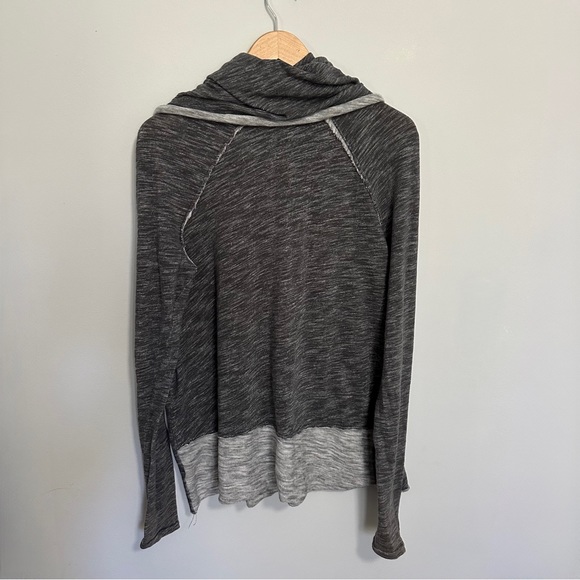 FREE PEOPLE Beach Cocoon Cowl Neck Pullover Oversized Size M/L Gray Heather - Picture 7 of 13